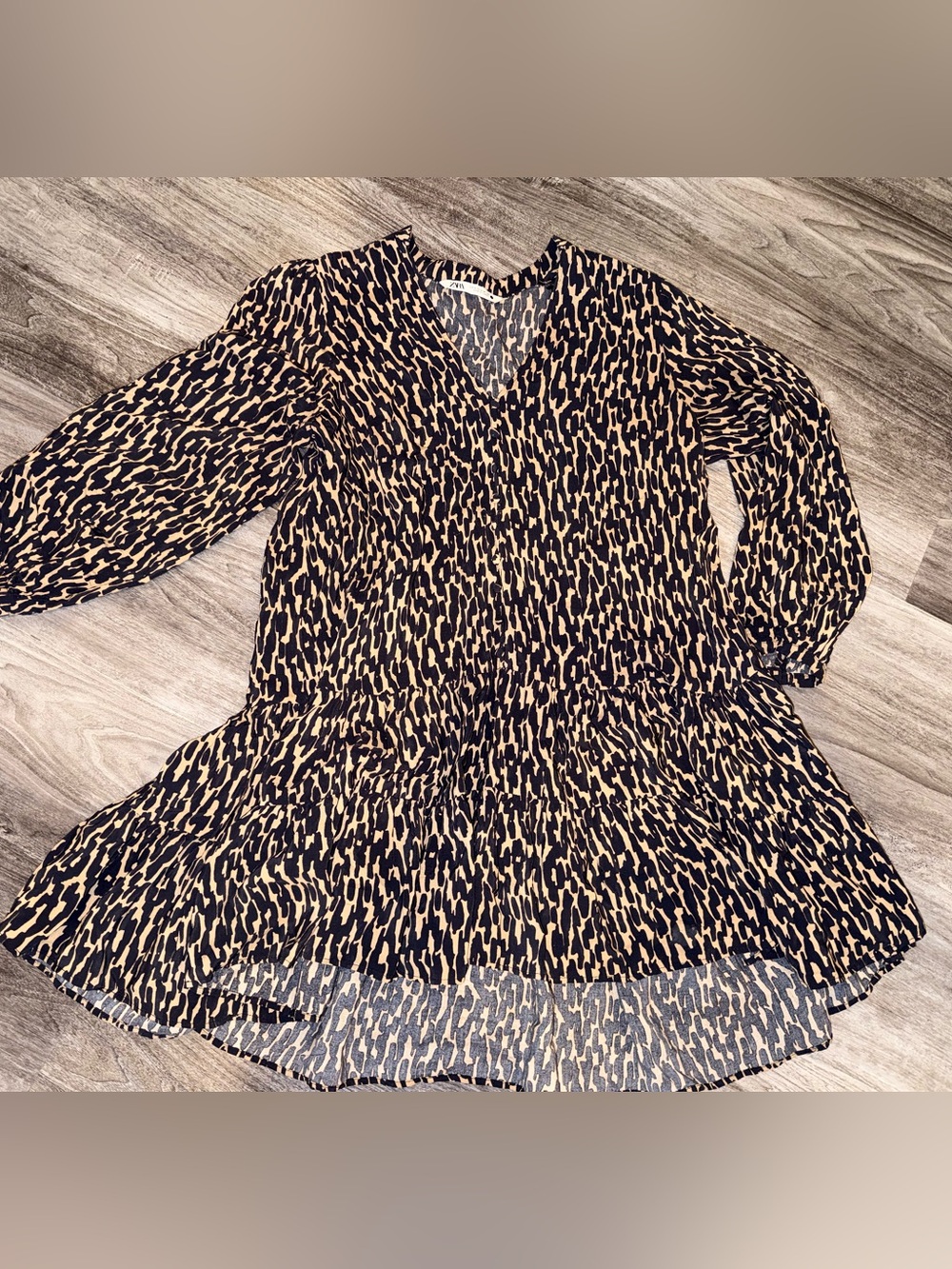 Zara V-Neck Animal Print Long-Sleeve Dress Tunic  in Beige and Black Small